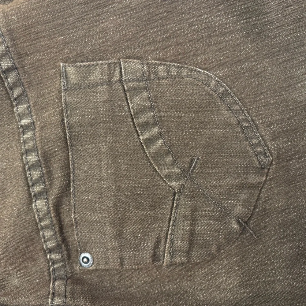 Chico’s Platinum Denim Ultimate Fit Brown Capri Jeans Cropped Button Zip Fly